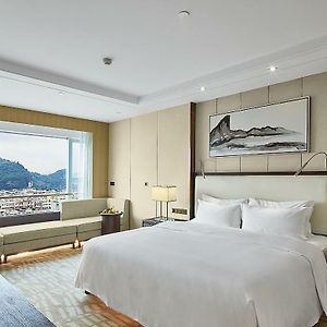 Deluxe Executive King Room City View